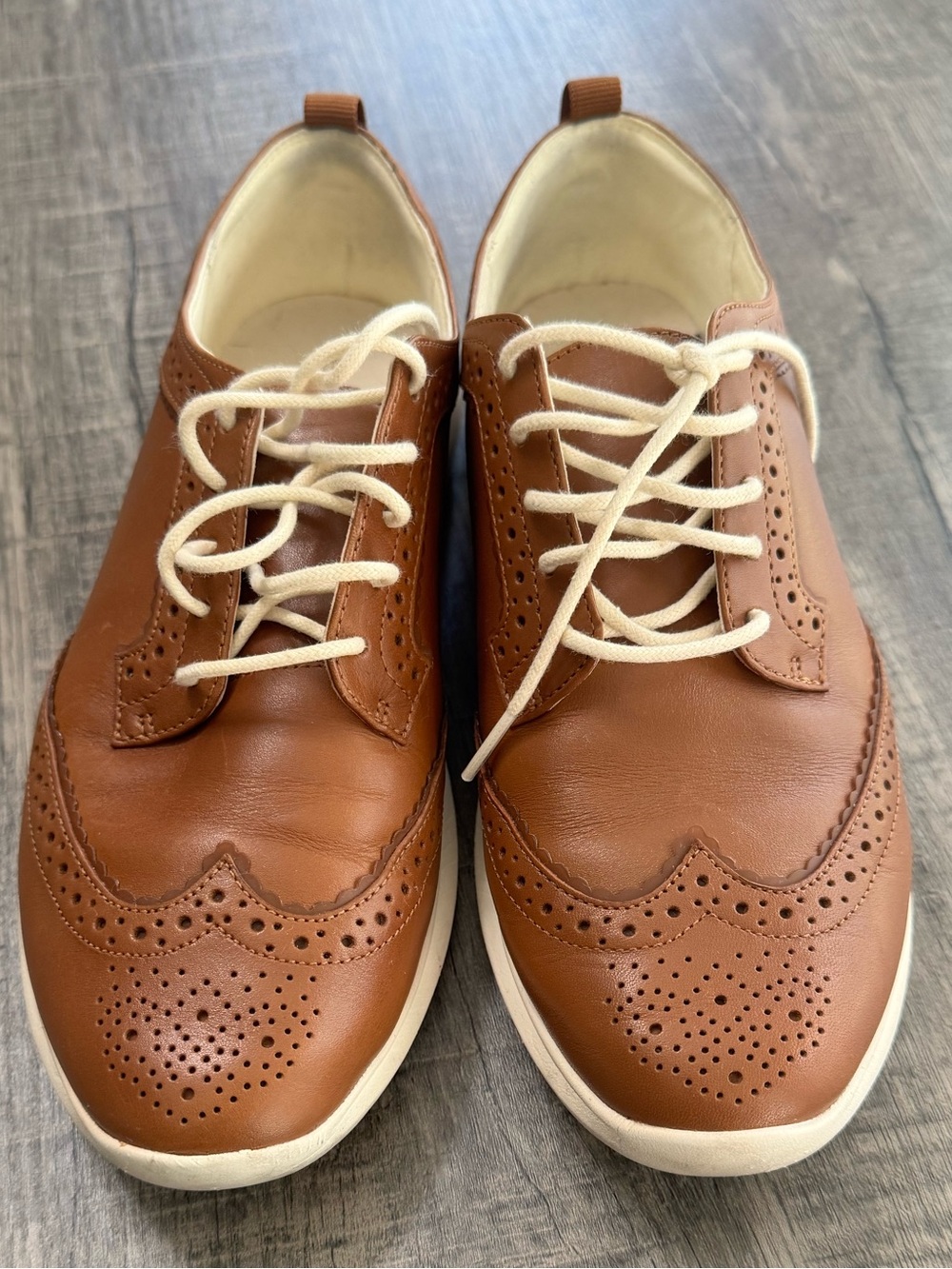 Classic Men’s Brown Wingtip Oxford Sneakers